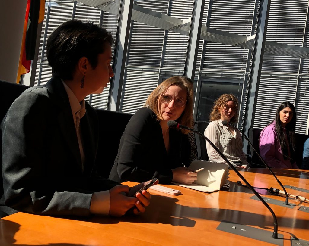 Women discussing politics at the Bundestag